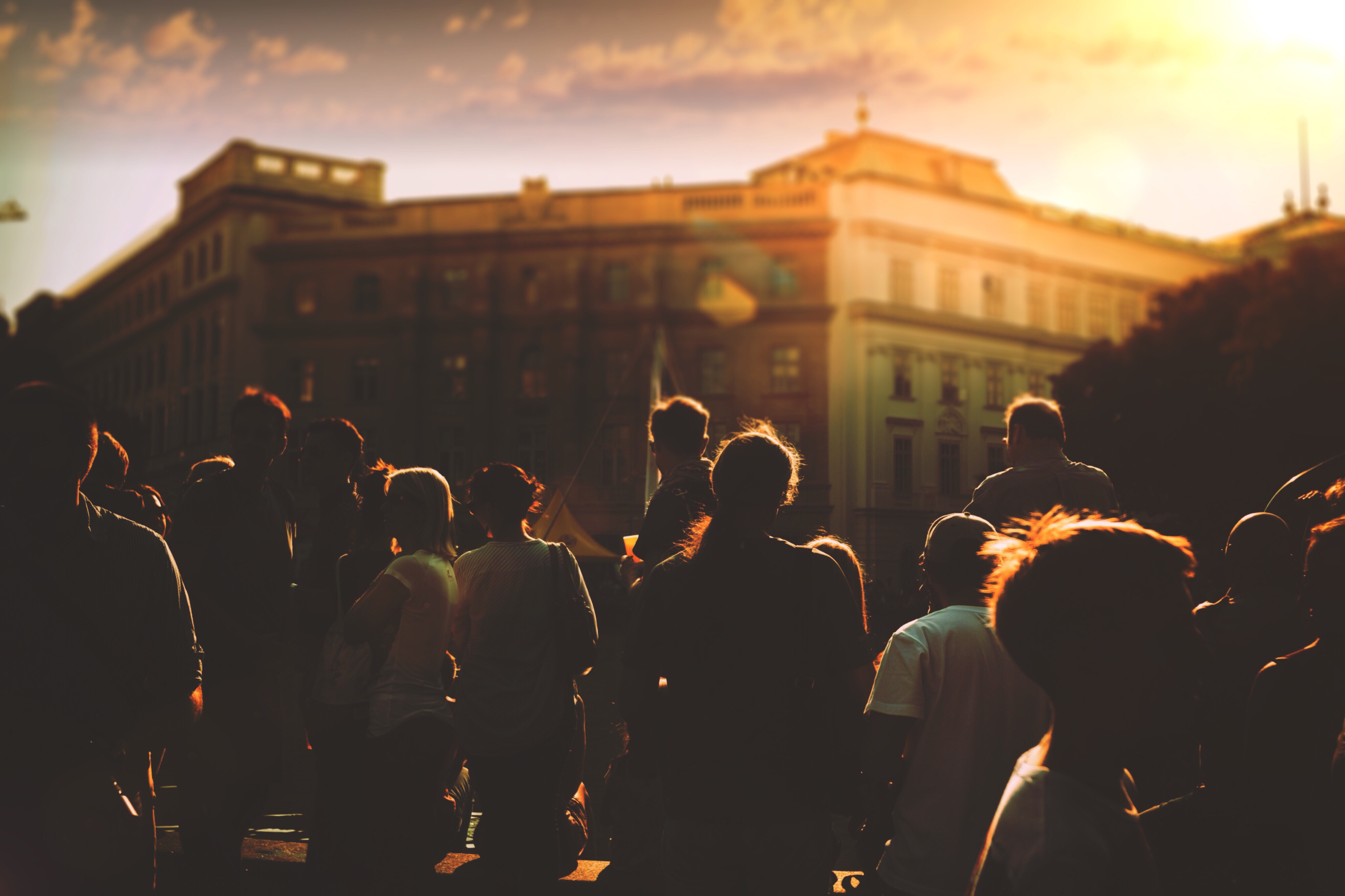 silhouette-of-crowd-in-the-city-2021-08-30-01-12-34-utc